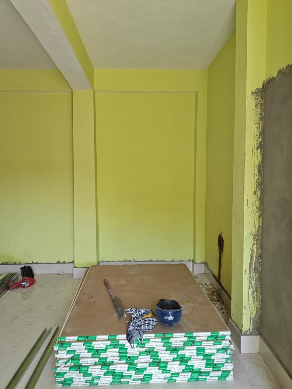 Empty beauty room before interior design – raw concrete walls